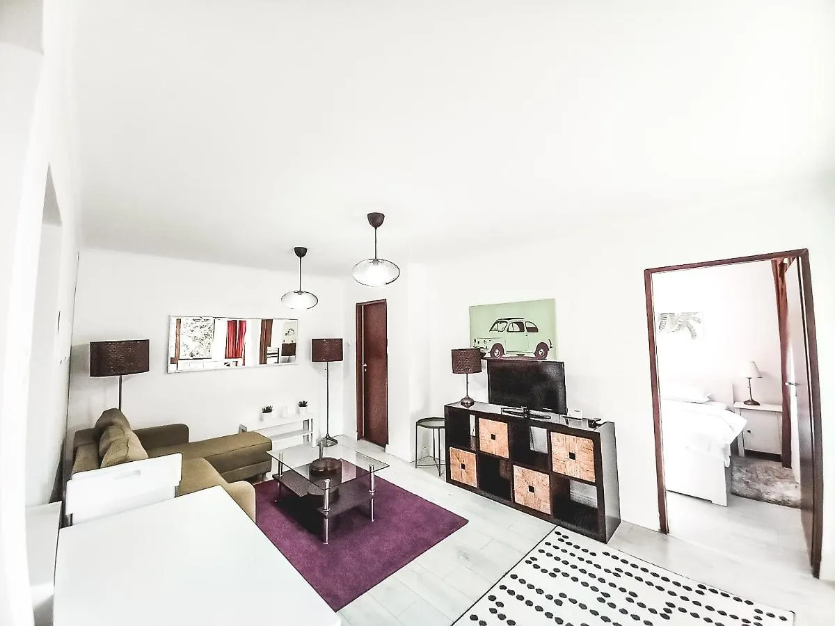 Ultimate Escape Floreasca Apt With Self Check In Бухарест